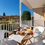 Damoros Apartment *