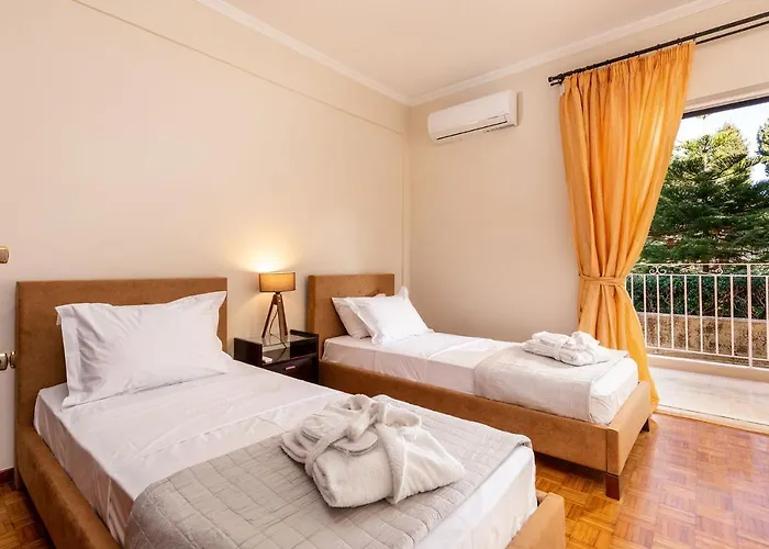 Damoros Apartament *